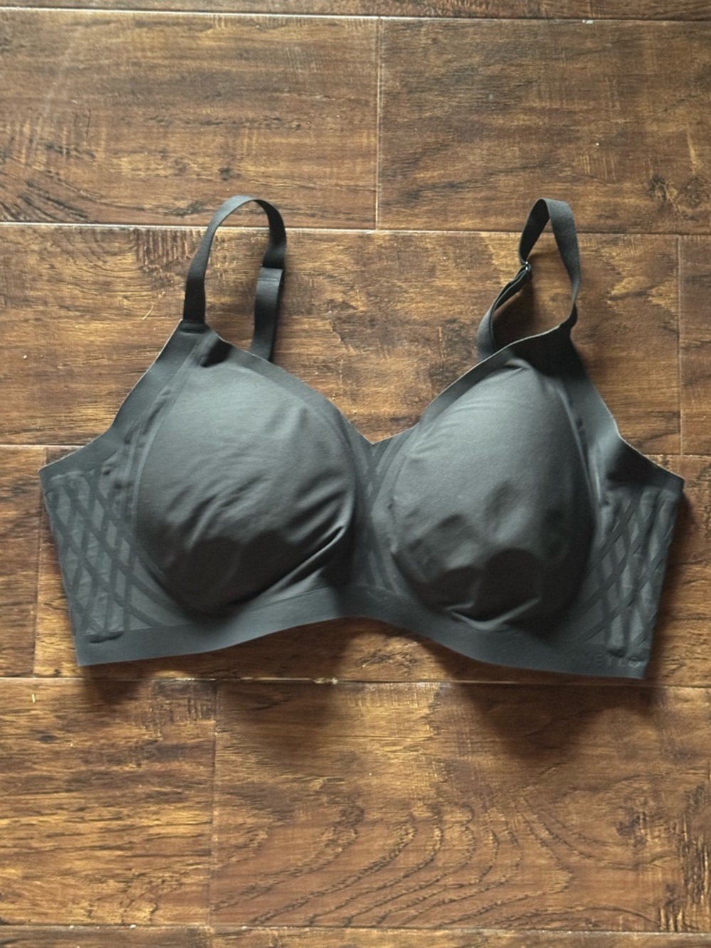 HoneyLove Size 1x Silhouette Bra Black w/ Velvet Details